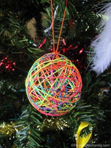 how to make yarn christmas balls