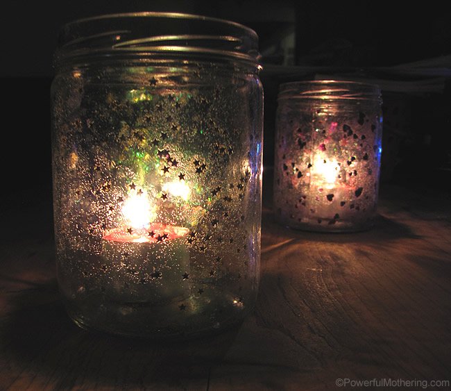 Make a starry and heart night light from recycled jars