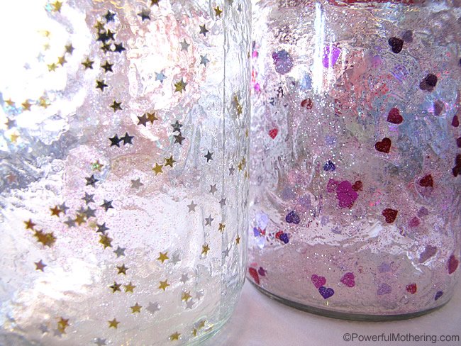 paint the jars and wait to dry 