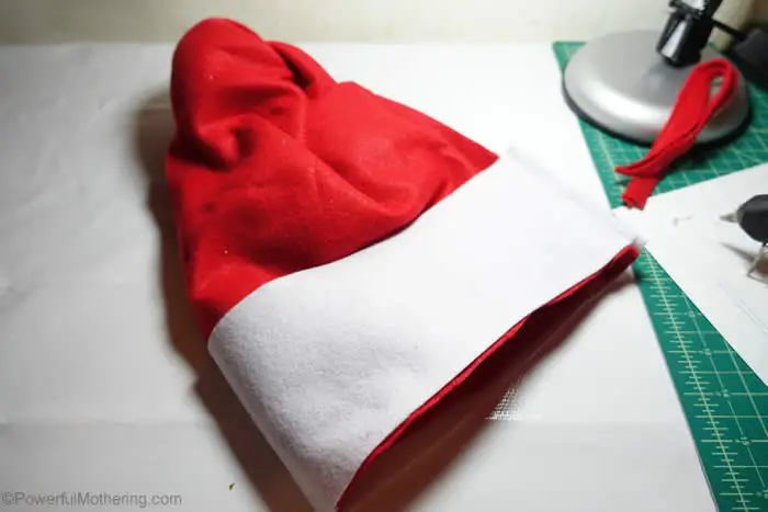 a-ring-of-white-fluff