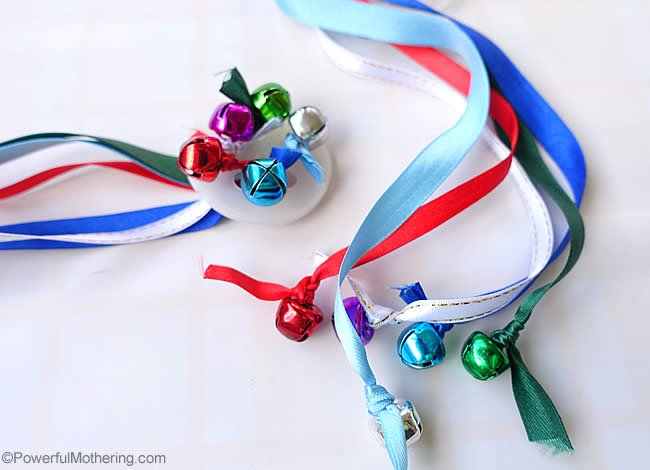 jingle-bells-on-ribbons