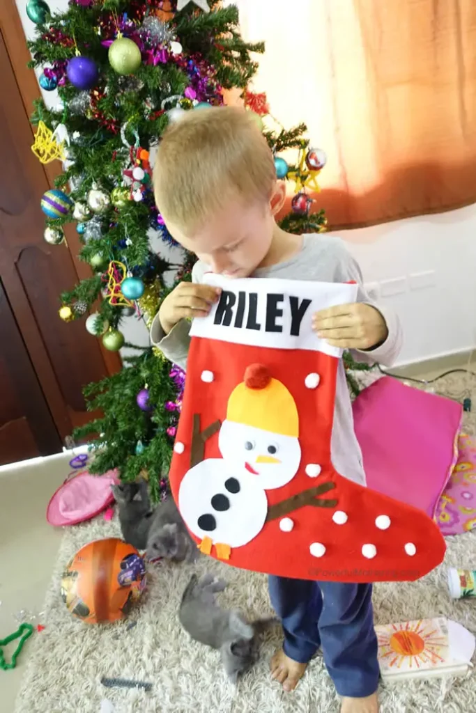 kids-love-these-personalized-stockings