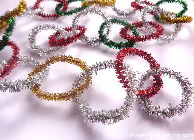 how to make a pipe cleaner garland