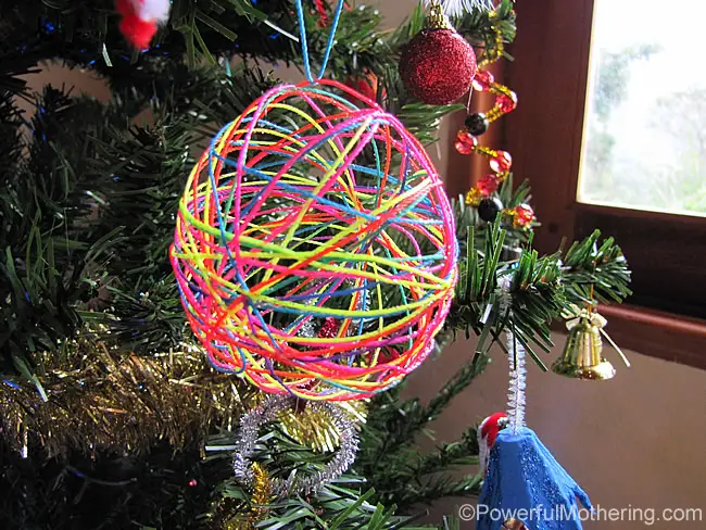 yarn ball on the tree